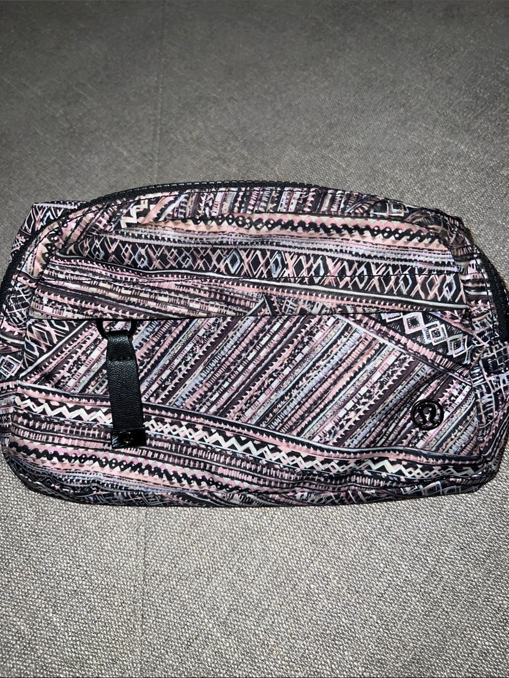 Lululemon On The Beat Belt Bag 4.5L Tribal Pace White/Black